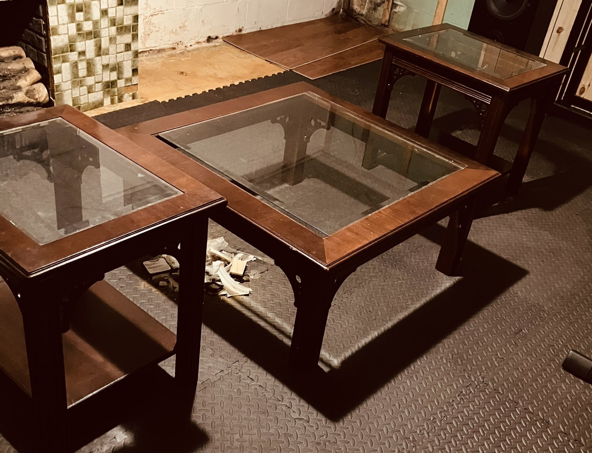 Nice Coffee Table And End Tables Set**Gone By Today**