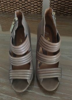 LAMB size 6 1/2 heels