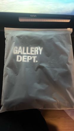 Money, Depp shirt