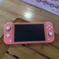 Nintendo switch Lite -Coral 