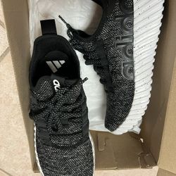 Women PUMA Tennis Shoes Size 7