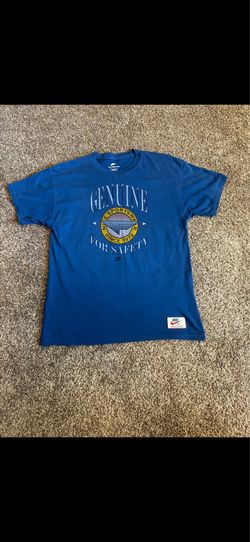 Nike T Shirt: MEN Size Medium