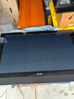 Plasma TV - 42” Pioneer