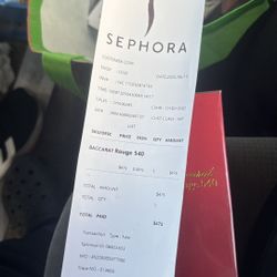 Baccarat Rouge 540✅ come wit the receipt🧾 400/350📲💰