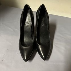 Audrey Brooke Black Leather Abchoke Platform Heels  with flaws - Size 8.5