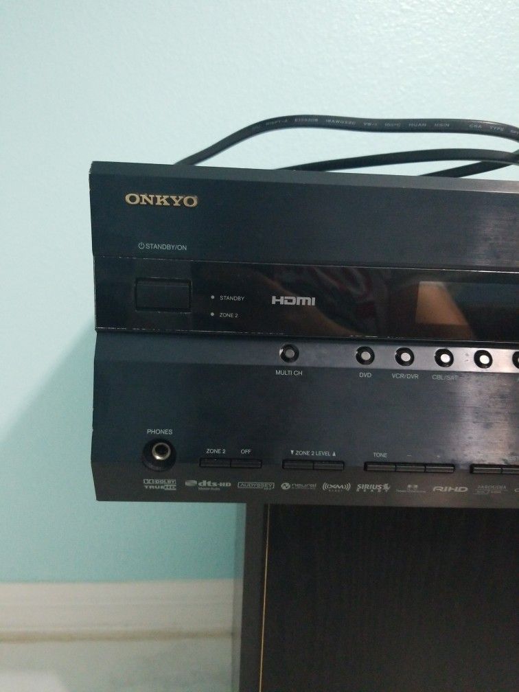 Receiver: Onkyo TX SR605