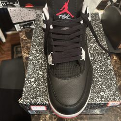 AJ4 All Black