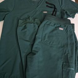 FIGS Scrub Set (Top & Bottom)