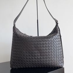 BOTTEGA VENETA's new Traveler suede collection