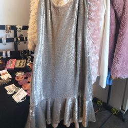 Dress Size M $10  Pick Up Only Bonanza and Lamb 