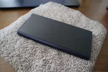 Mint Samsung Galaxy Z Fold 6 (Navy, 512GB) + Spigen Case