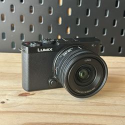 LUMIX S9 w/ 18-40mm Kit Lens