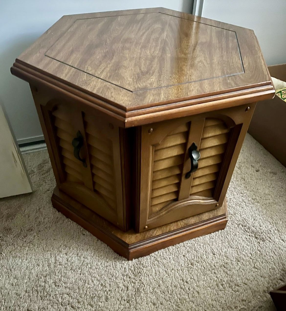 Free End Table