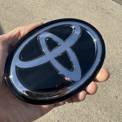 Toyota Corolla Front Emblem Grille OEM 2019-2024