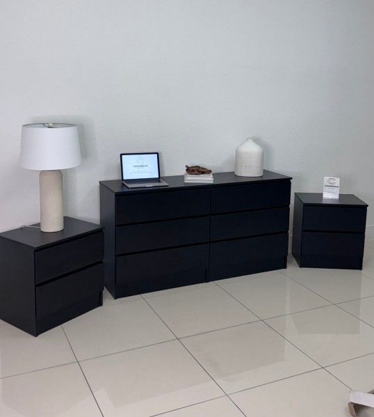 DRESSER AND TWO NIGHSTANDS