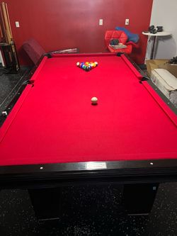 Pool table (not free**)