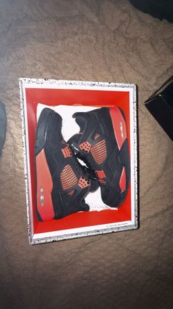 Red thunder Jordan 4 retro size 10.5 M