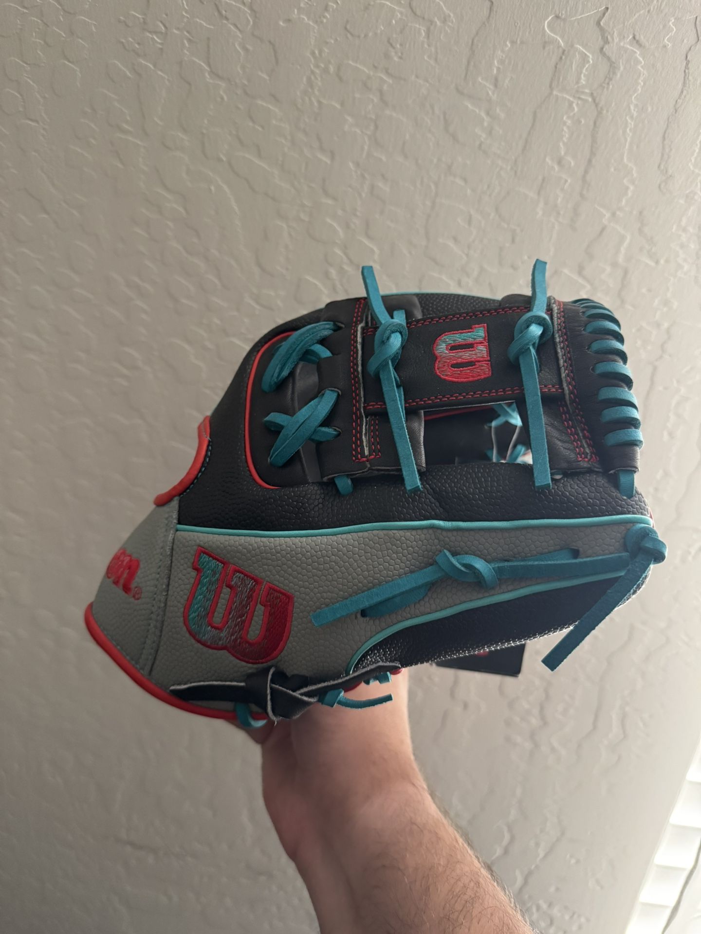 Wilson A2000