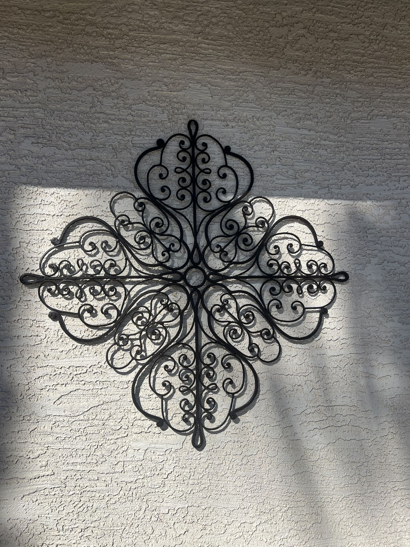 Black Iron Rod Heavy Duty Indoor / Outdoor Art Piece Decor