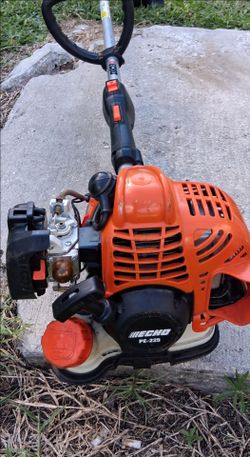 Echo PE-225 Gas Power Edger