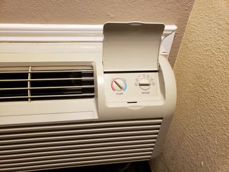 Ge ptac unit heat cool 220v great working condition