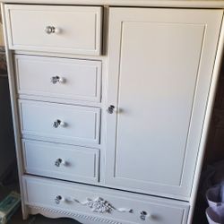 Wooden Dresser 
