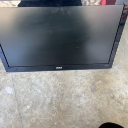 24 In RCA Tv With DVD