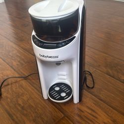 Babybrezza semi-new, very little use
