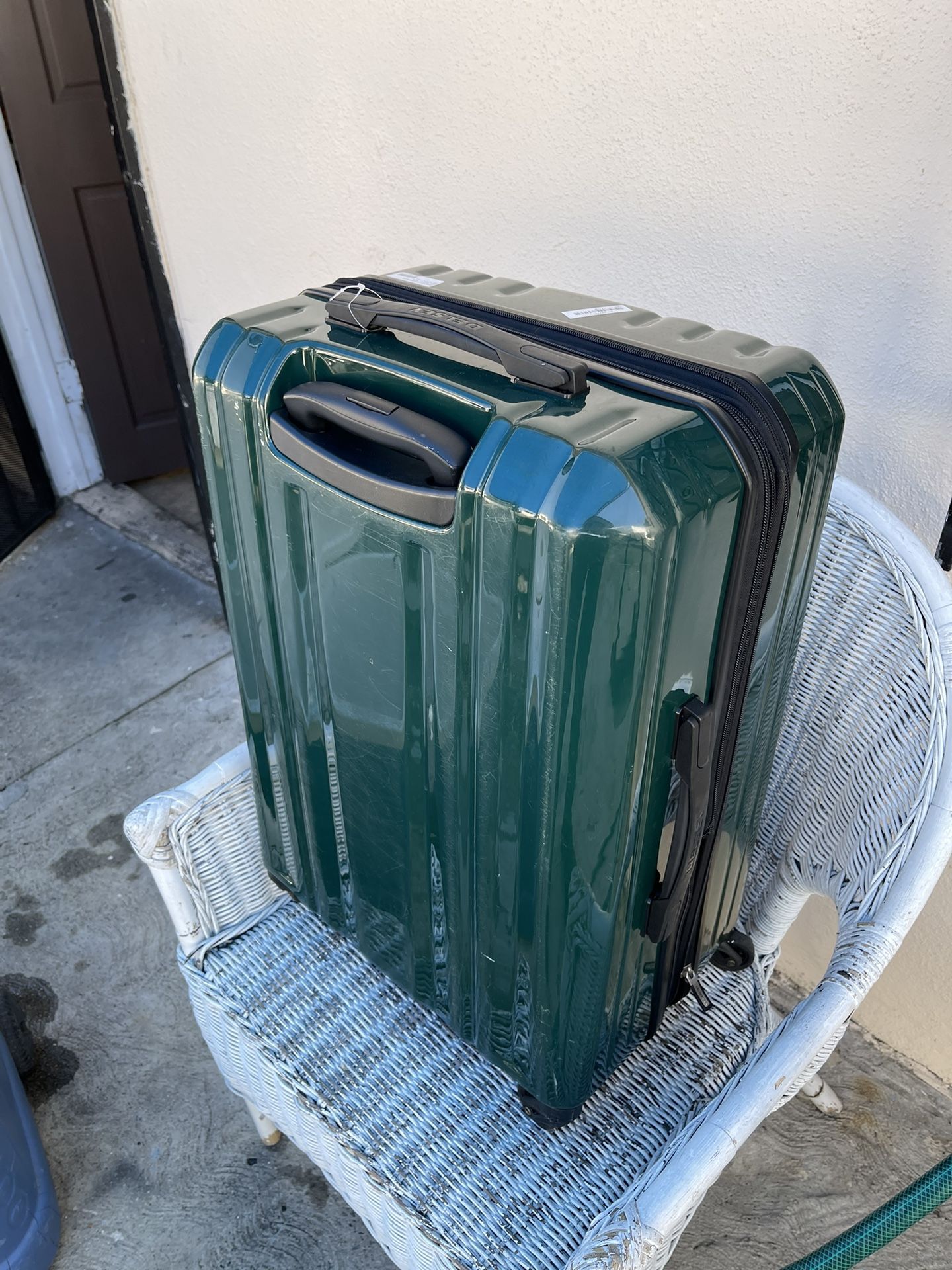 Excellent Condition Checked Luggage 
