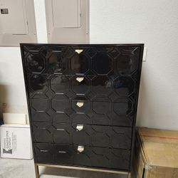 BRAND NEW BAILES BLACK LACQUER 5-DRAWER ACCENT CHEST OR DRESSER
