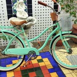 Huffy Deluxe 26" Cruiser Bicycle 