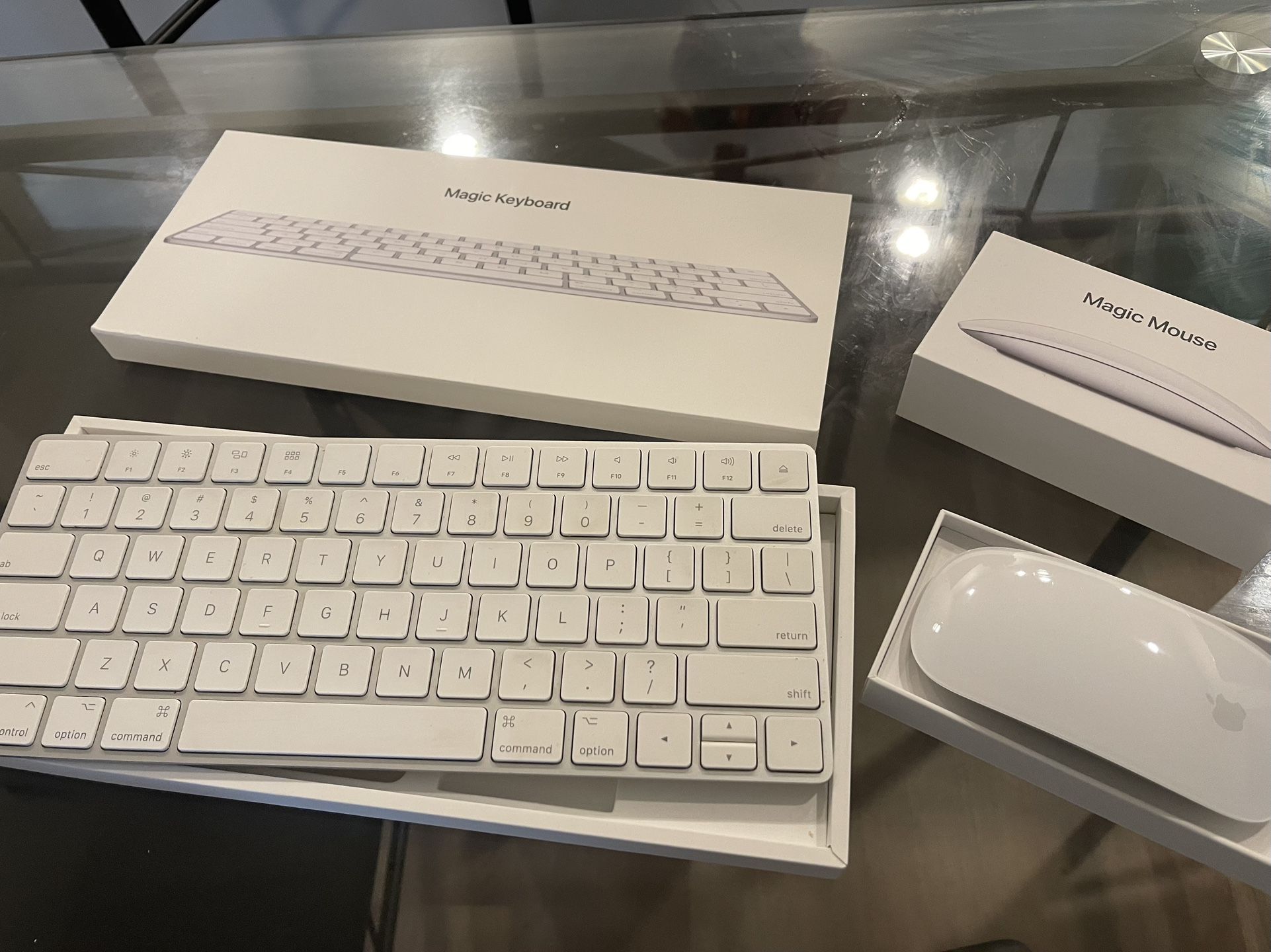Apple Magic Keyboard & Magic Mouse2