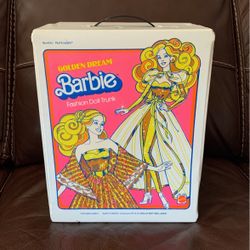 Vintage Golden Dream Barbie Fashion Doll Trunk
