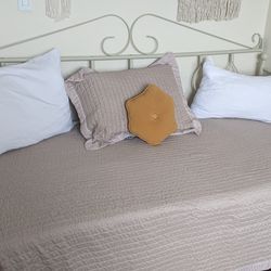 Twin Day Bed + Mattress