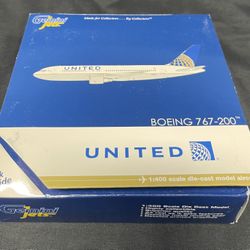United Boeing 767-200 Model Aircraft