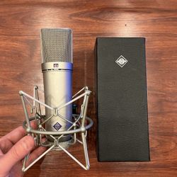 NEUMANN U87A