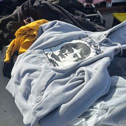 YARD SALE 