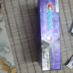 Crest 3D White Charcoal 4.1 0z