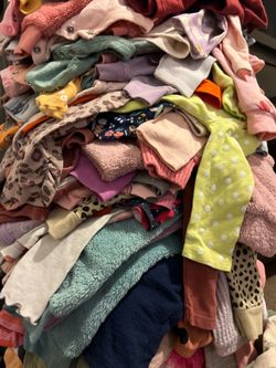 Over 75pcs of gently used bbygirl clothing 0-18months