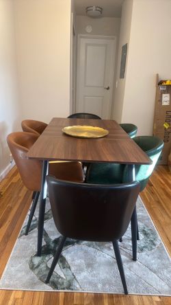 Dining table with 6 chairs
