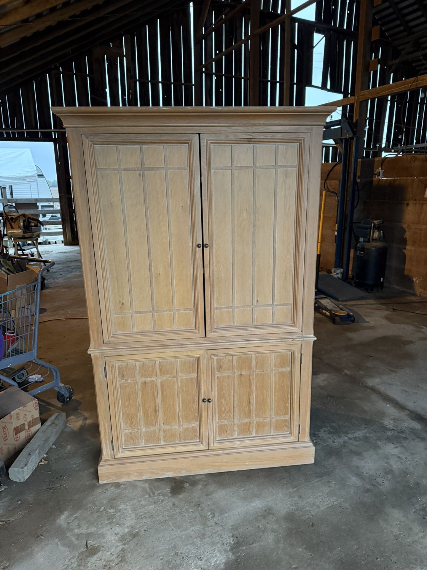 Armoire