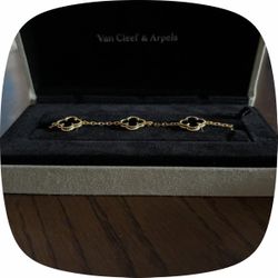 Van cleef & Arpels 250$