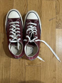Converse burgandy us 6.5 womens