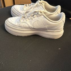 No Need For Them Sz10 Women’s