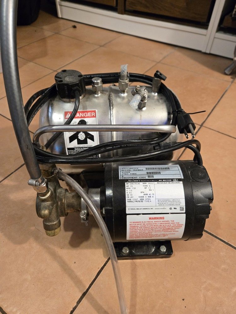 McCann BIG MAC Soda Compressor