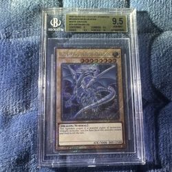 Yu-Gi-Oh Blue-Eyes White Dragon 