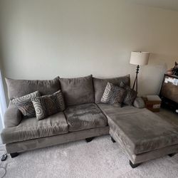 Comfortable Microfiber Sectional Sofa with Chaise