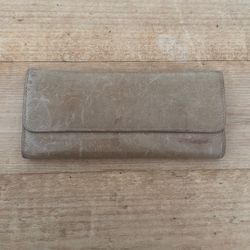 Hobo Distressed Trifold Wallet