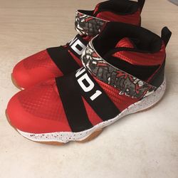Boys Sz 3 AND1 Sneakers