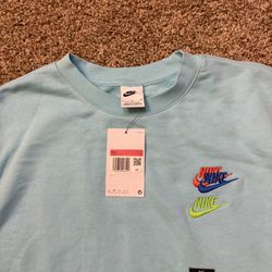 NWT Nike Sportswear Essentials+Multi Logo French Terry Crewneck Size Large